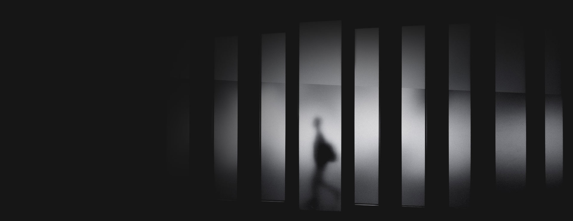 Mirror-person-Headline-blend